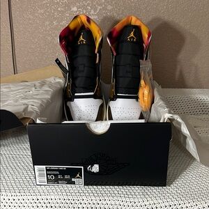 Jordan 1 Mid SE - Black/White/Red/Yellow